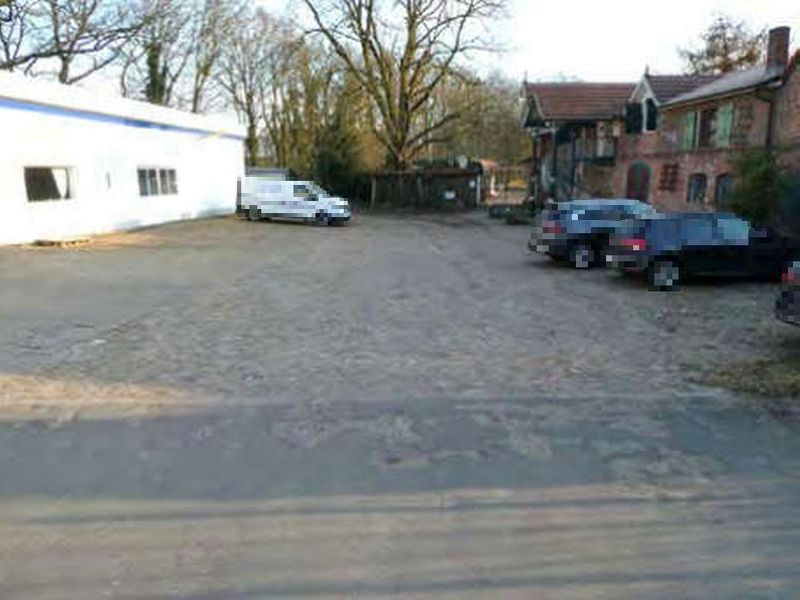 Foto 3 von 139 — Wohnhaus, Werkstattgebäude, 2 Garagen und Zuwegung in Quickborn
