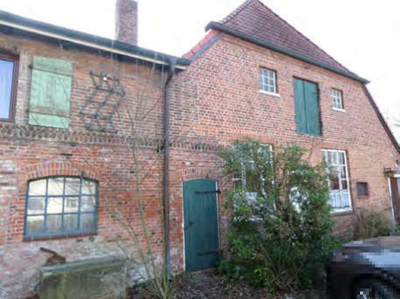 Foto 9 von 139 — Wohnhaus, Werkstattgebäude, 2 Garagen und Zuwegung in Quickborn