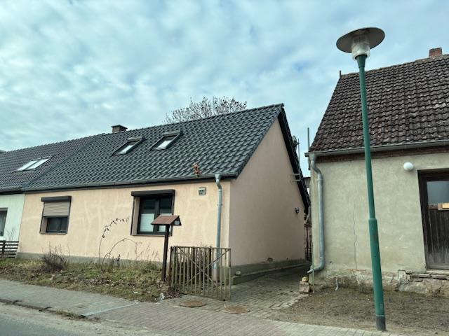 Foto 15 von 39 — Einfamilienhaus (Doppelhaushälfte) mit 2 Garagen in Siedenbollentin