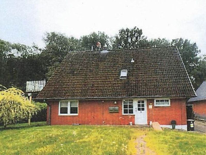 Foto 2 von 6 — Einfamilienhaus mit Einliegerwohnung und Garage in Westerau
