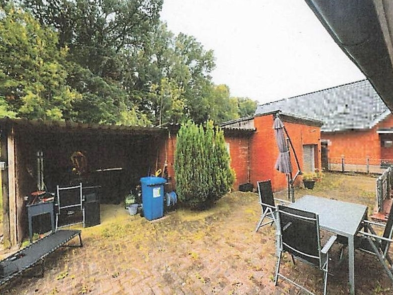 Foto 4 von 6 — Einfamilienhaus mit Einliegerwohnung und Garage in Westerau