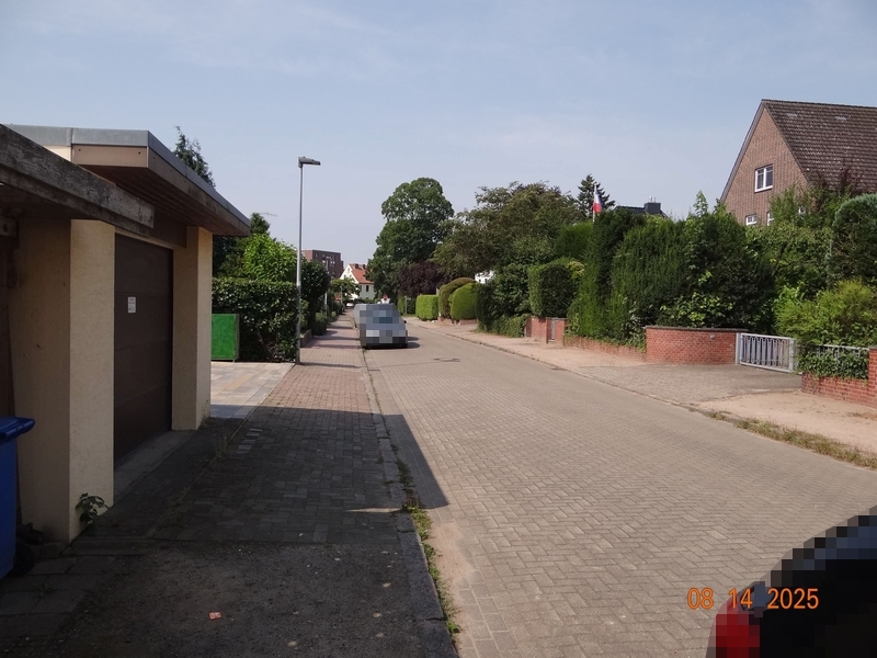 Foto 7 von 28 — Wohnhaus mit Nebengebäude in Wedel