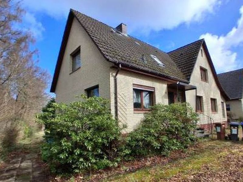 Foto 4 von 9 — Einfamilienhaus mit Garage in Ahrensburg