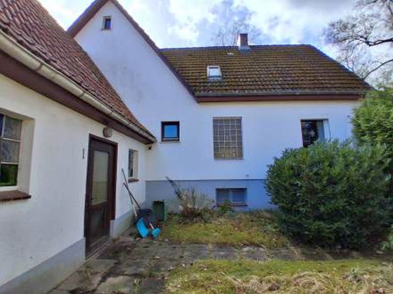 Foto 2 von 9 — Einfamilienhaus mit Garage in Ahrensburg