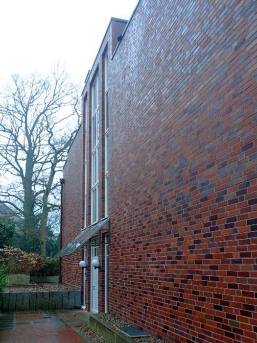 Foto 1 von 16 — Wohnungseigentum und 2 Tiefgaragenstellplätze in Hamburg-Wellingsbüttel