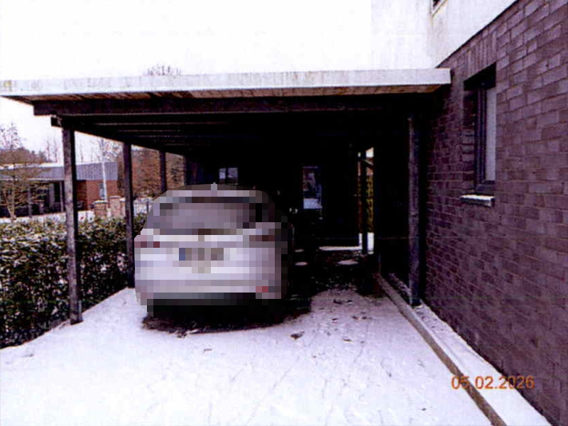 Foto 2 von 9 — Einfamilienhaus mit Einliegerwohnung, Garage und Carport in Hohenwestedt