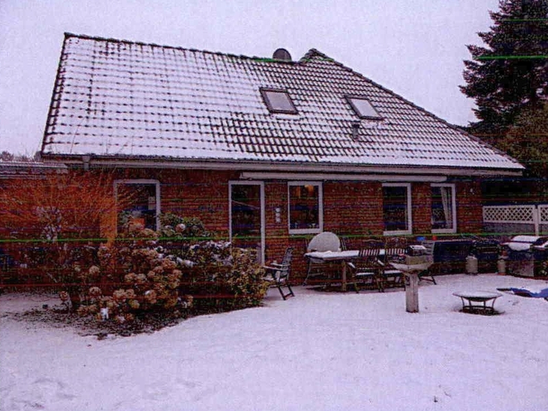 Foto 2 von 37 — Wohnhaus mit Carport und 2 Gartenhütten in Reher