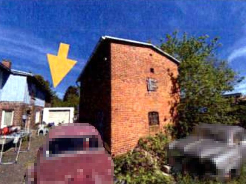 Foto 3 von 5 — Einfamilienhaus (Doppelhaushälfte) mit Nebengebäuden und Garage in Oldenburg/Holstein