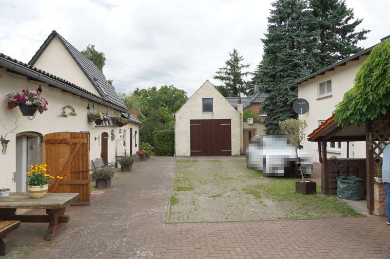 Foto 4 von 11 — Einfamilienwohnhaus mit Nebengebäuden in Silz