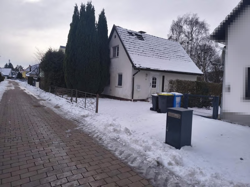 Foto 1 – Ruinöses Wohnhaus mit Nebengelass im Ostseeheilbad Zingst