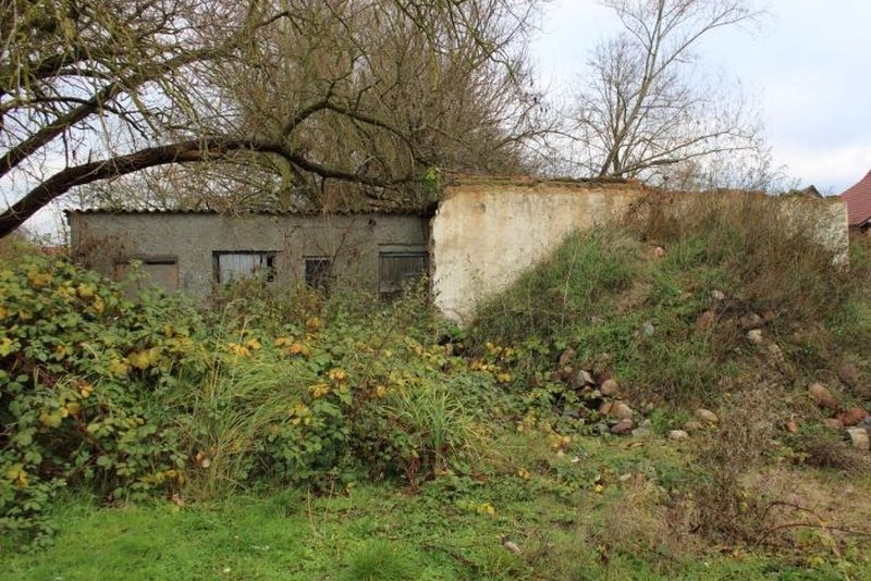 Foto 4 von 11 — Wohnhaus mit Nebengebäuden und unbebaute Grundstücke in Neubrandenburg
