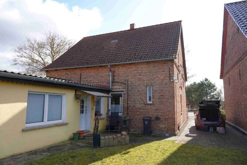 Foto 1 von 5 — Wohnhaus mit Nebengebäuden in Meiersberg
