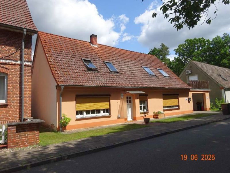Foto 7 von 16 — Einfamilienhaus, Garage und Nebengebäude mit Werkstatt in Heidhof