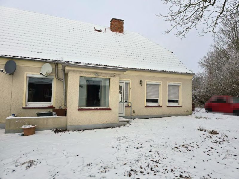 Foto 1 von 5 — Wohngebäude als Doppelhaushälfte in Sietow
