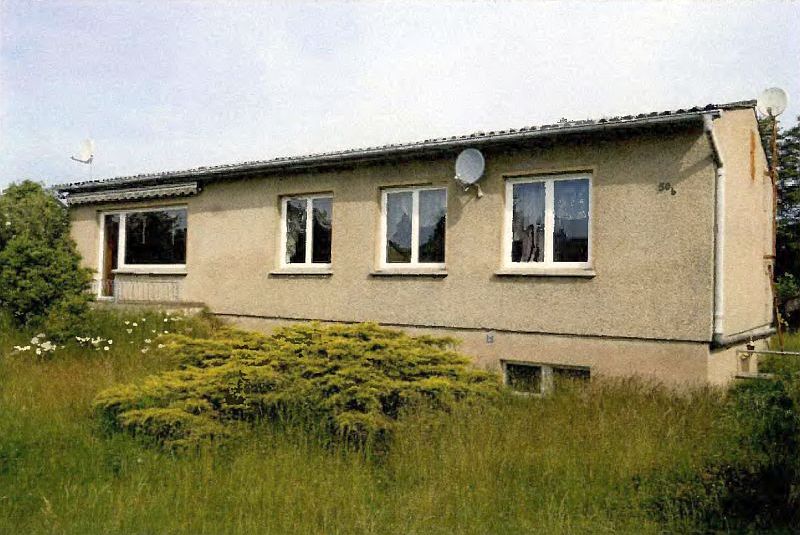 Foto 1 von 12 — Einfamilienhaus mit Nebengebäuden in Ziegendorf
