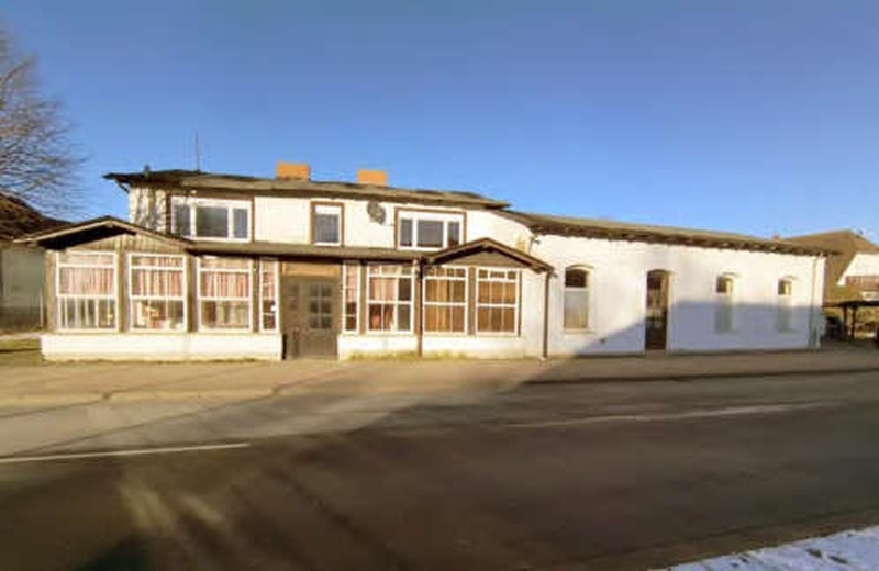 Foto 3 von 32 — Gemischt genutztes Gebäude (Restaurant/Wohnen) im Ostseebad Glowe