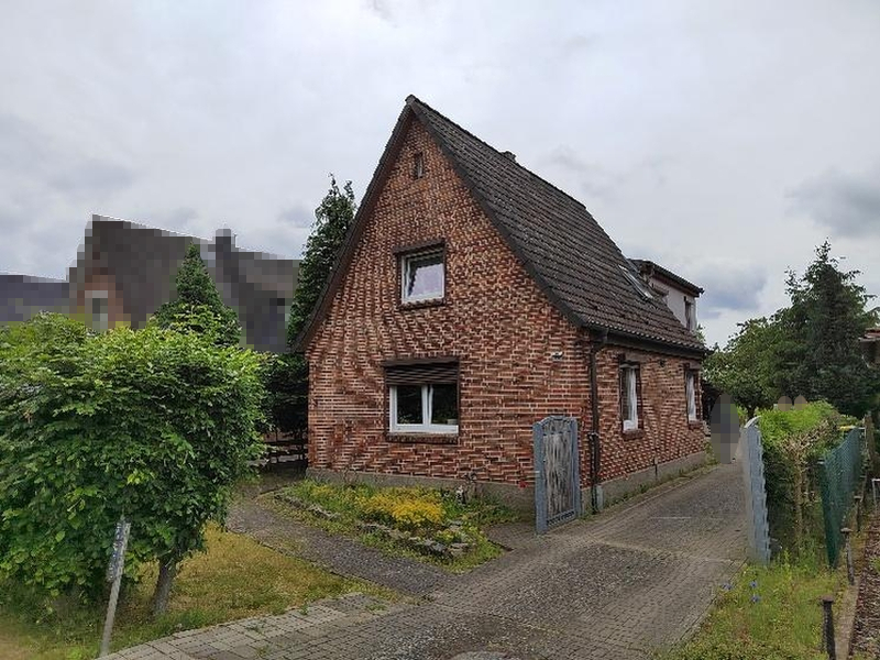 Foto 2 von 5 — Einfamilienhaus und Gartenland in Neustadt-Glewe