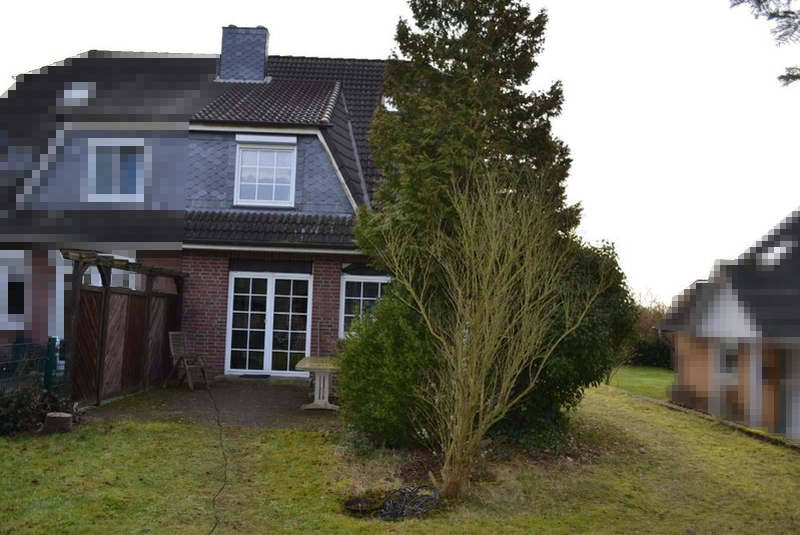 Foto 2 von 49 — Wohnungseigentum (Einfamiliendoppelhaushälfte) in Stolpe