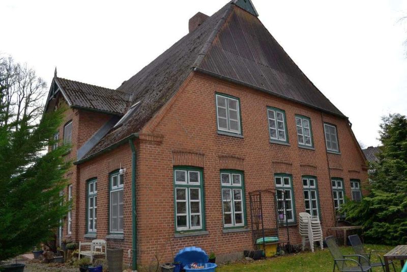 Foto 1 von 57 — Wohn-/Wirtschaftsgebäude mit 2 Nebengebäuden in Kalübbe