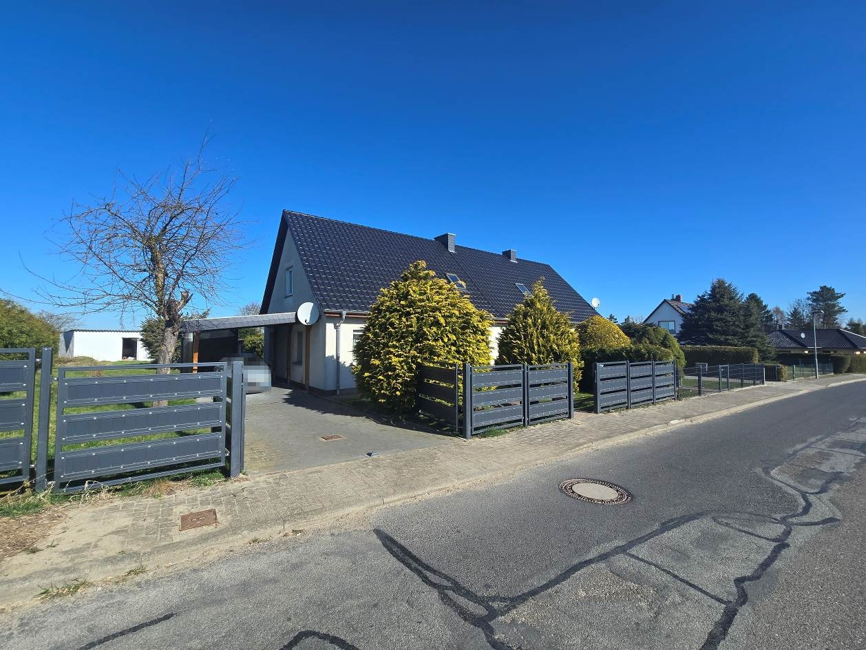 Foto 24 von 36 — Einfamilienwohnhaus (Doppelhaushälfte) mit Nebengebäuden in Groß Teetzleben