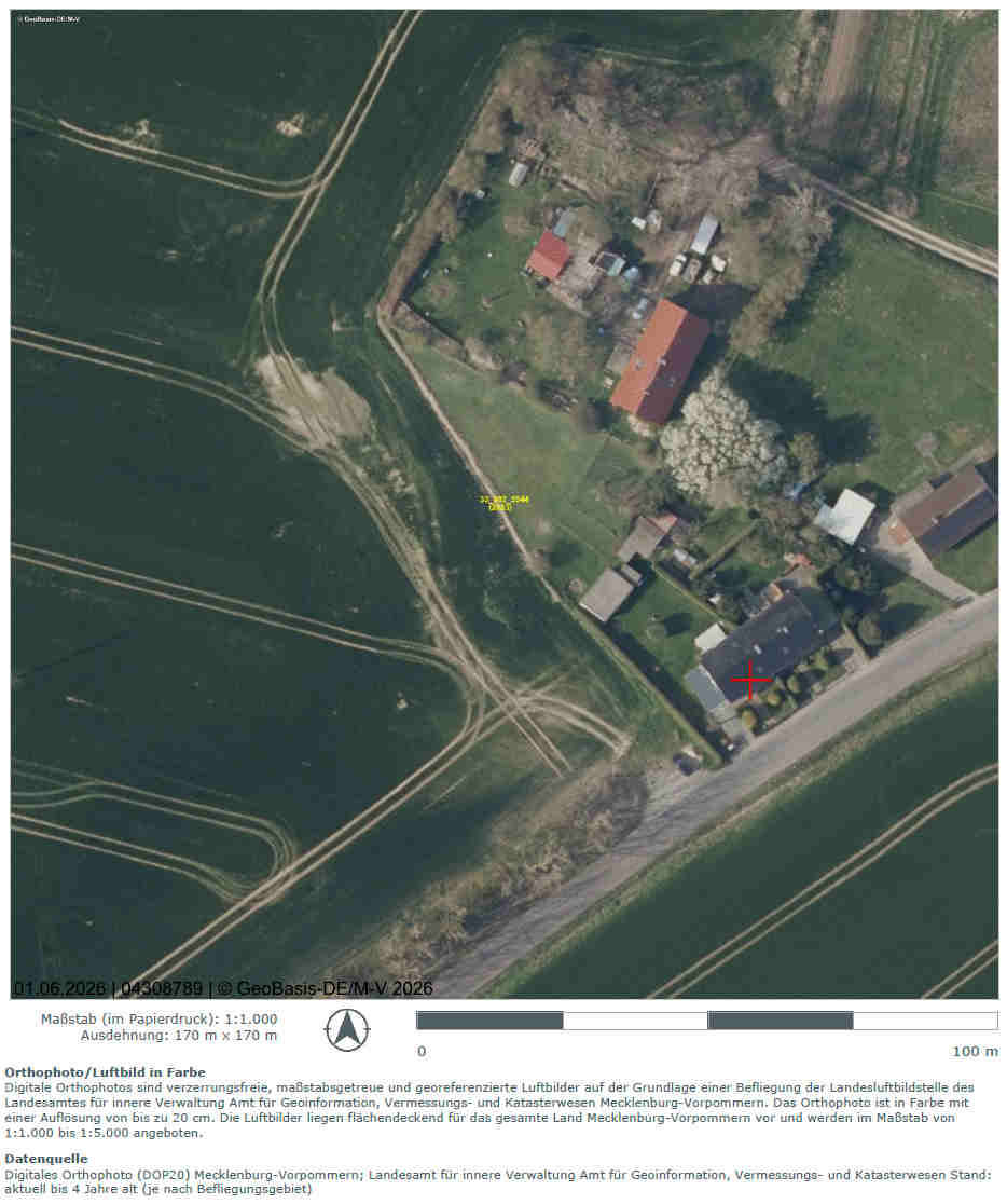 Foto 34 von 36 — Einfamilienwohnhaus (Doppelhaushälfte) mit Nebengebäuden in Groß Teetzleben