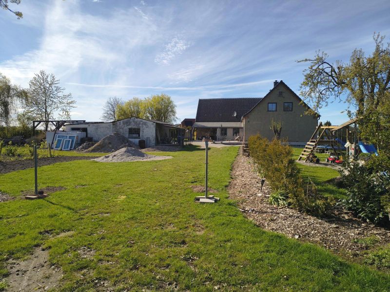 Foto 1 von 30 — Wohnhaus mit Nebengelass in Niepars OT Duvendiek