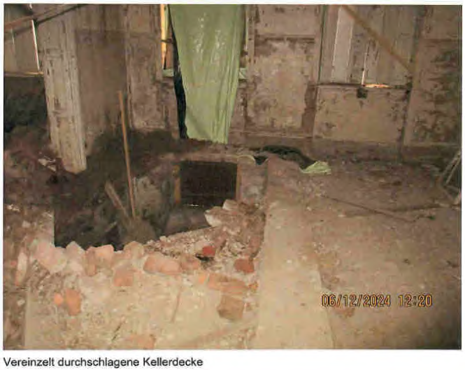 Foto 36 von 46 — Denkmalgeschützte, ehemalige Villa und Ruinen mehrerer Nebengebäude in Demmin