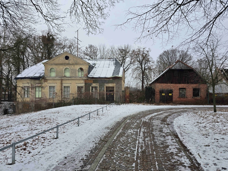 Foto 6 von 46 — Denkmalgeschützte, ehemalige Villa und Ruinen mehrerer Nebengebäude in Demmin