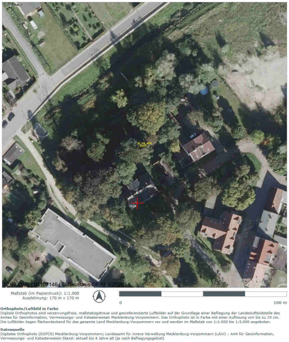 Foto 38 von 46 — Denkmalgeschützte, ehemalige Villa und Ruinen mehrerer Nebengebäude in Demmin
