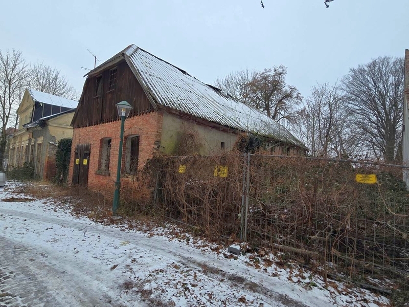 Foto 3 von 46 — Denkmalgeschützte, ehemalige Villa und Ruinen mehrerer Nebengebäude in Demmin