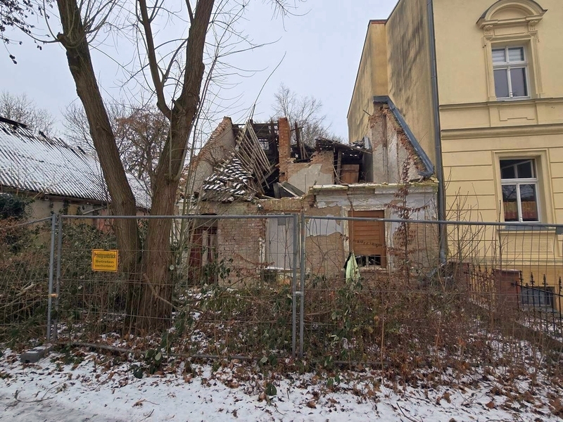 Foto 2 von 46 — Denkmalgeschützte, ehemalige Villa und Ruinen mehrerer Nebengebäude in Demmin
