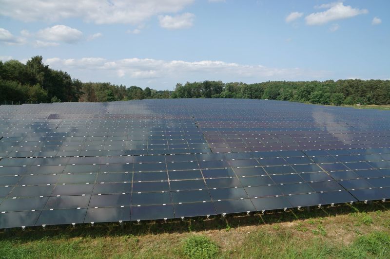 Foto 1 von 7 — Erbbaurecht (Module einer PV-Freiflächenanlage) in Liepgarten