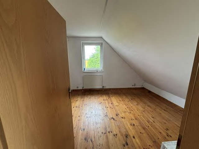 Foto 37 von 91 — Einfamilienhaus mit 2 Nebengebäuden in Neetzka