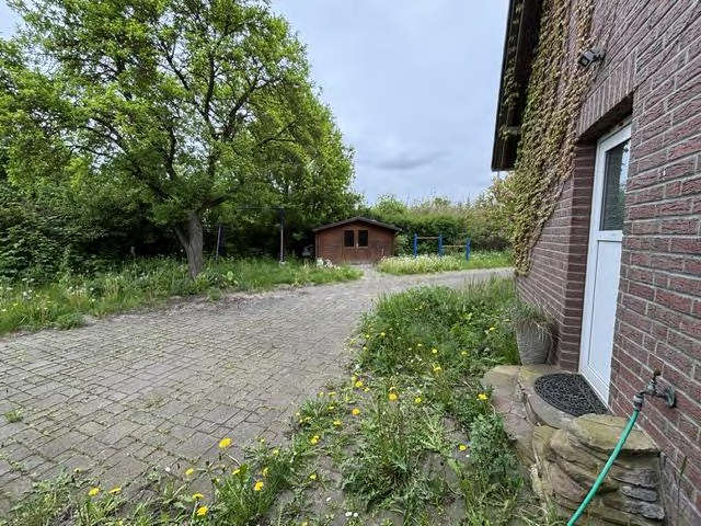 Foto 31 von 91 — Einfamilienhaus mit 2 Nebengebäuden in Neetzka