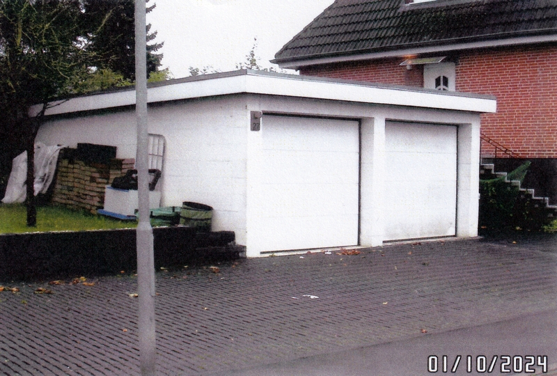 Foto 4 von 12 — Ein-/Zweifamilienhaus mit Doppelgarage in Lübeck OT Steinrade