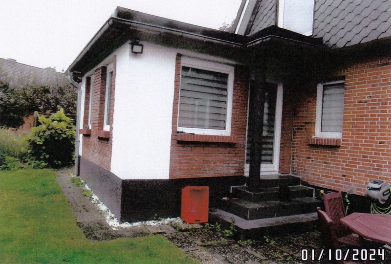 Foto 2 von 12 — Ein-/Zweifamilienhaus mit Doppelgarage in Lübeck OT Steinrade