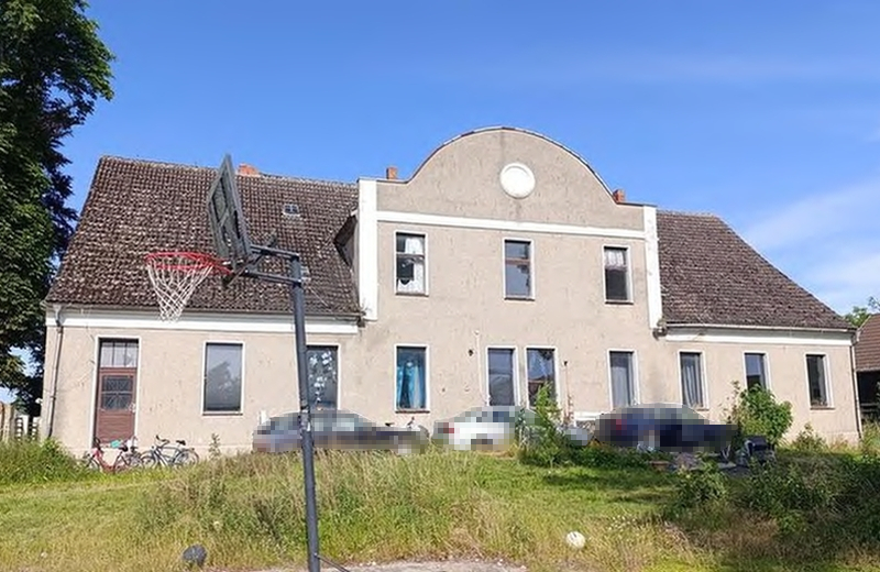 Foto 5 von 6 — Gutshaus in Loitz OT Wüstenfelde