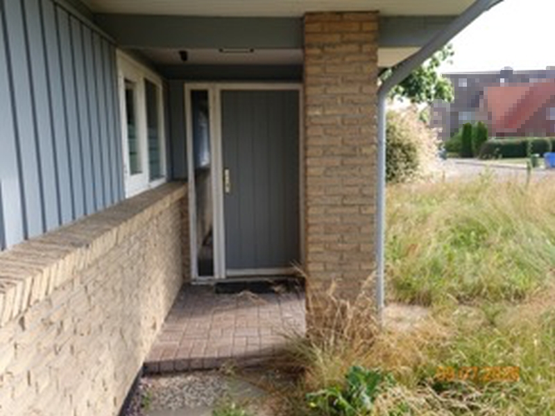 Foto 2 von 13 — Einfamilienhaus nebst Garage mit Abstellraum in Brunsbüttel