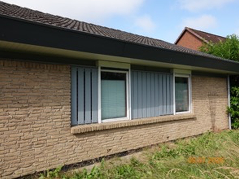Foto 1 von 13 — Einfamilienhaus nebst Garage mit Abstellraum in Brunsbüttel