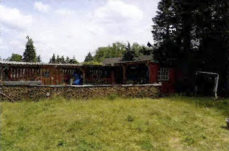 Foto 7 von 17 — Zweifamilienhaus mit mehreren Nebengebäuden in Spornitz