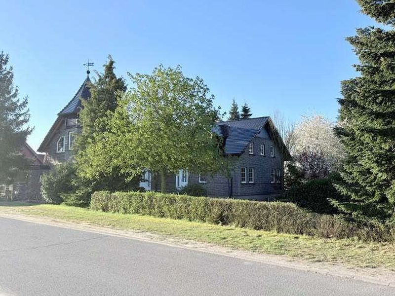 Foto 4 von 6 — Wohnung und Büro in Holthusen