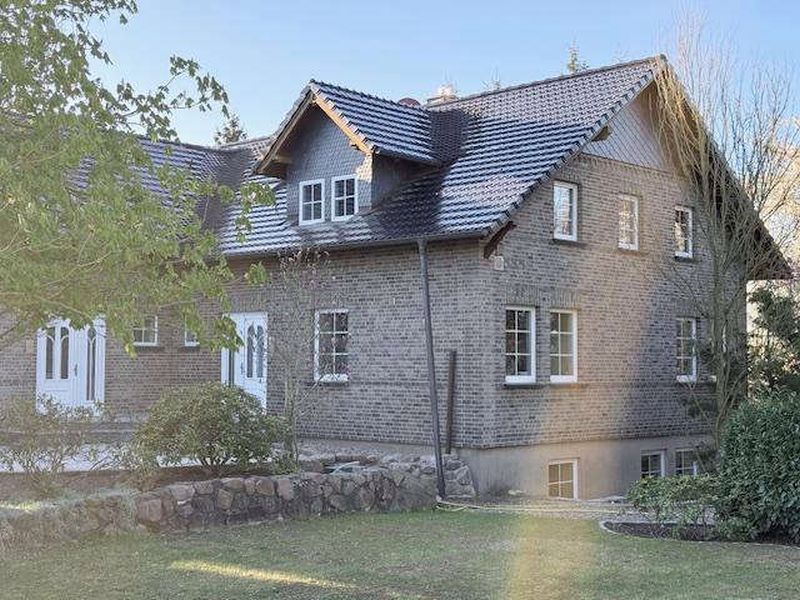 Foto 2 von 6 — Wohnung und Büro in Holthusen