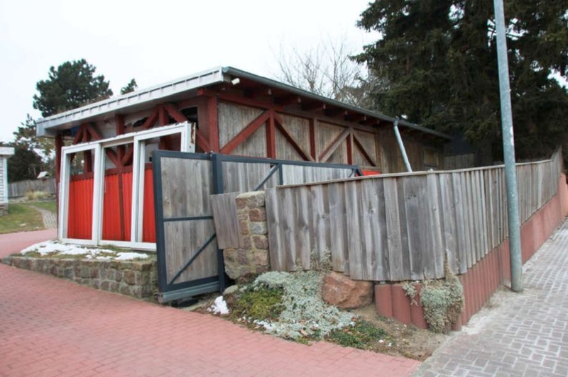 Foto 3 von 4 — Doppelhaushälfte und freistehendes Einfamilienhaus in Dorf Mecklenburg