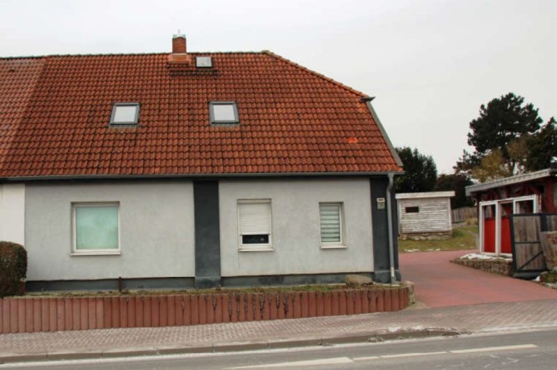 Foto 4 von 4 — Doppelhaushälfte und freistehendes Einfamilienhaus in Dorf Mecklenburg