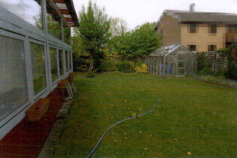 Foto 3 von 10 — Zweifamilienhaus mit 2 Garagen in Hohenlockstedt