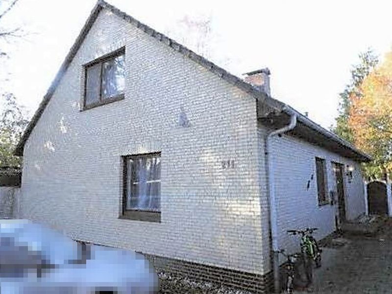 Foto 3 von 232 — Einfamilienhaus mit Garage und Carport in Pinneberg