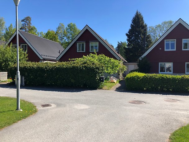 Foto 4 von 12 — Småhusenhet, bebyggd