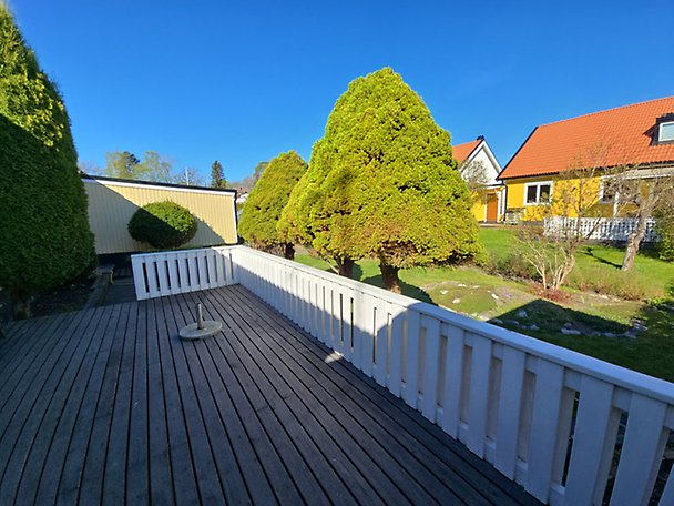 Foto 4 von 8 — Småhusenhet, bebyggd