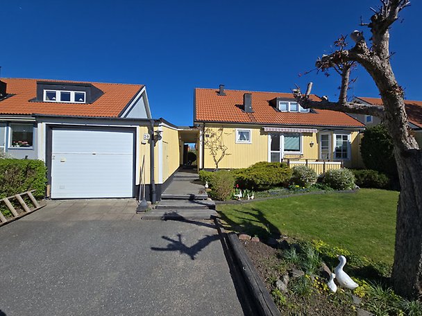 Foto 1 von 8 — Småhusenhet, bebyggd