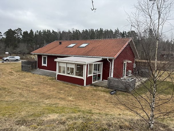 Foto 2 von 9 — Småhusenhet, bebyggd